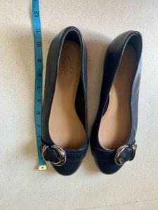 Chic Black Ballet Flats with Buckle Accent