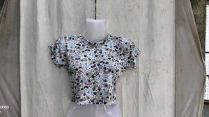 62209. Cute Cartoon Print Cropped Top