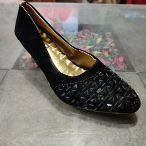 Velvet Black Stone Stylish Heels