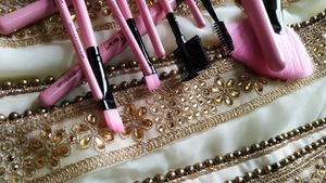 floozy 24 professional makeup brushes