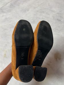Stylish Loafers with Pom-Pom Detail