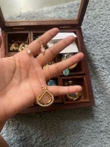 Beautiful Rose Gold Tone Pendant &amp; Earrings Set