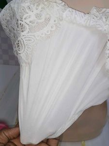 (400)White Lace Strapless Top