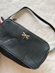 Dragonfly Black Mini Sling