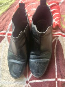 Classic Black Chelsea Boots
