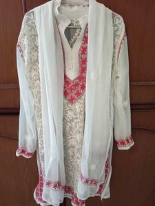 White Chikankari Kurta with Pink Embroidery