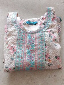 Embroidered Floral Kurta