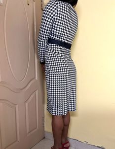🚨Price Drop 🚨 Houndstooth Button-Up Midi Dre