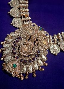 Traditional Gold Tone Necklace &amp; Earring Set
