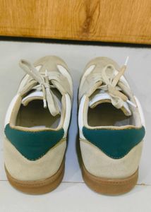 Retro Beige Suede Sneakers