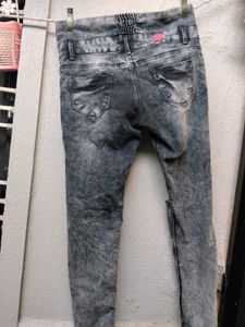 Stylish Ripped &amp; Embellished Denim Jeans