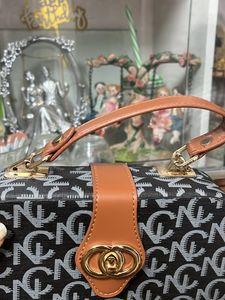 Box Sling Bag