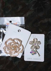 2 Sparkling Flower Brooch set✨!
