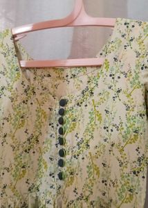 Charming Floral Printed Kurta with Matching Palazz
