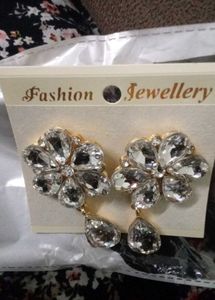 Sparkling Crystal Flower Earrings