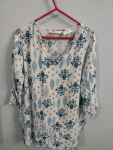 White short Kurta Blue Floral Print xl cotton