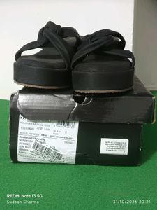 Chic Black Wedge Sandals