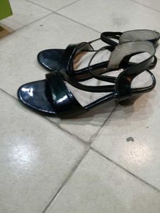 Chic Black Strappy Heels
