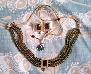 Stunning Necklace &amp; Earring Set