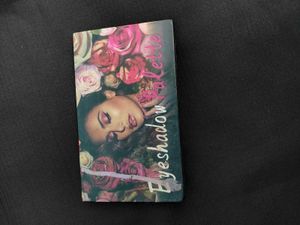 Tripod,Concealers,Correctors,lipliners, eyeshadow