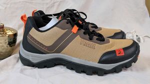 Men's Trekking Shoes Size 6😎