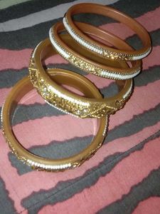 Moti pearl Golden Studs Bangles