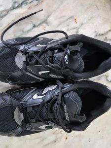 New Balance 408 Black Silver Sneakers