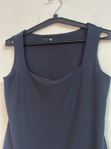 Sleek Sleeveless Square Neck Top
