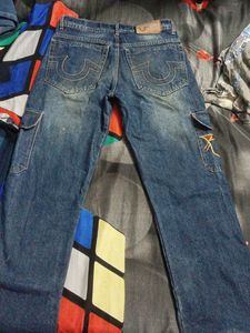 Straight Jeans With 2 Extra Pockets