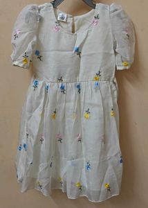 Cute Embroidered Dress 4-5years