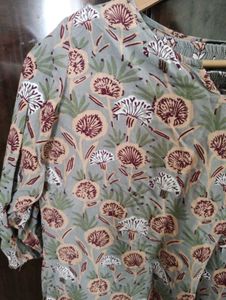 Chic Floral Print Kurta and Pant Set for Women