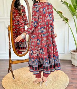 Maroon &amp; Blue Elephant Print Kurta Set