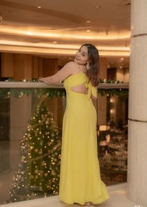 Elegant Yellow Spaghetti Strap Gown