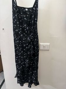 H&amp;M Chic Floral Print Wrap Dress