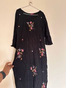 Floral Embroidered Thread Work Kurta