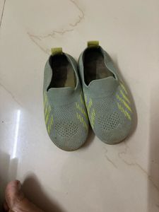 Lightweight Knit Slip-On Flats