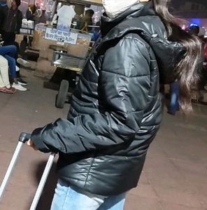Puffer Jacket - Warm &amp; Stylish
