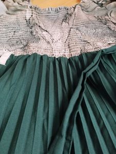 Elegant Pleated Midi Dress