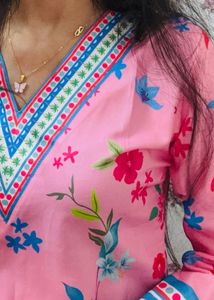 Beautiful Pink Floral Print Kurta