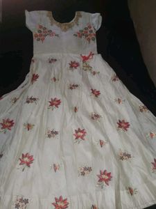 Elegant White Embroidered Lehenga Choli