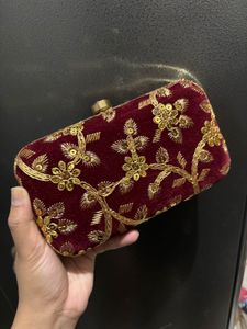 Cluth With Sling Bag - Maroon