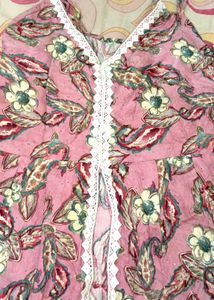 Pink Floral Print Kurti with Lace Trim