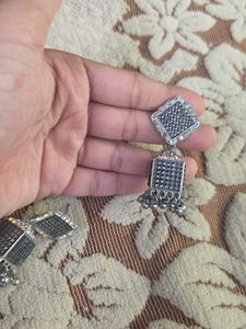 boho vintage chic silver dazzling earring(jhumka)