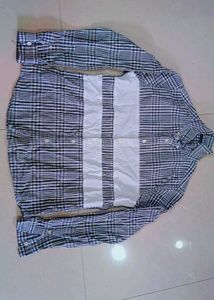 Men's Checked Button-Up Shirt