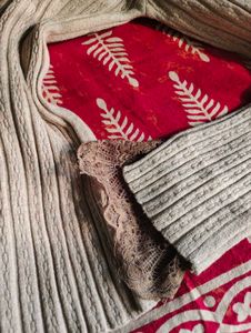 Ribbed lace Knit Mock Neck Sweater