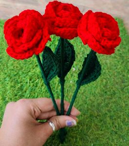 one Crochet Red Roses