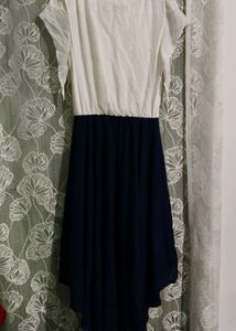 Chic Navy &amp; White Midi Dress