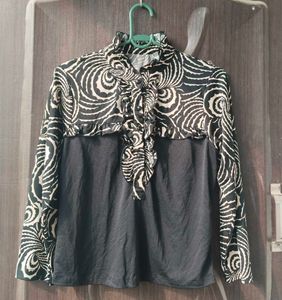 Chic Black & White Printed Ruffled Top