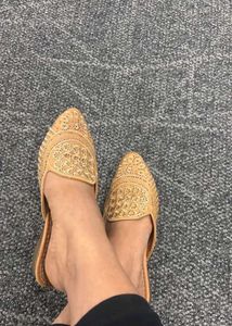 Embellished Beige Jutti Flats