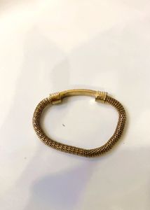 Chic Gold &amp; Red Stone Bracelet